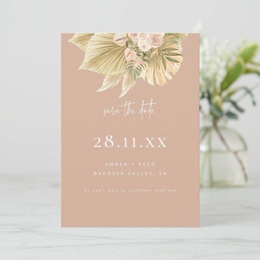 Moderne Boho Pampas Grass Bloemen Blush Roze Save The Date (Staand voorkant)