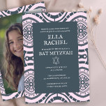 Moderne Boho Patroon Aangepaste Foto Bat Bar Mitzv Kaart<br><div class="desc">Perfecte kaart om een bar mitswa, vleermuis mitswa of andere joodse viering aan te kondigen! Hand gemaakte kunst voor u! VOLLEDIG ! Klik op "Personaliseren" hierboven om de tekst te bewerken en je eigen foto aan de achterkant toe te voegen. Klik op "bewerken met behulp van design tool" om de...</div>