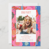 Moderne Boho Red Floral Graduation Party Foto Kaart (Voorkant)