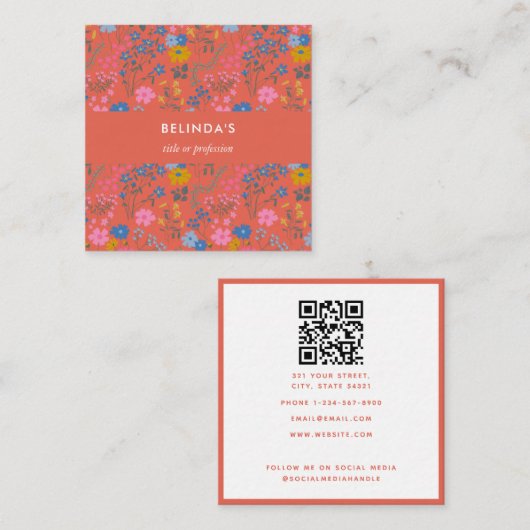 Moderne Boho Rode Bloemige Wilde Bloemen QR Code Vierkante Visitekaartje (Voorkant / Achterkant)