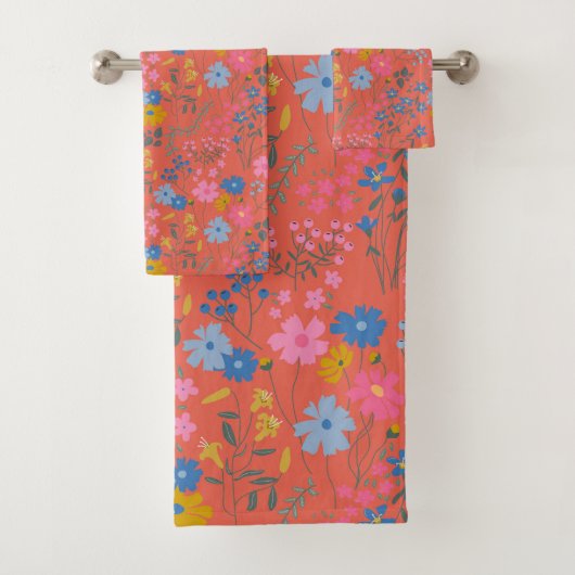 Moderne Boho Rode Bloemrijke Wilde Bloemen Bad Handdoek (Insitu)