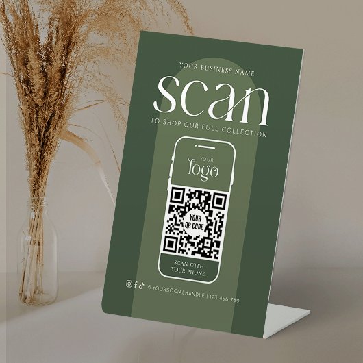 Moderne Boho Sage Green Business Scannable QR-code Reclamebord Met Voetstuk