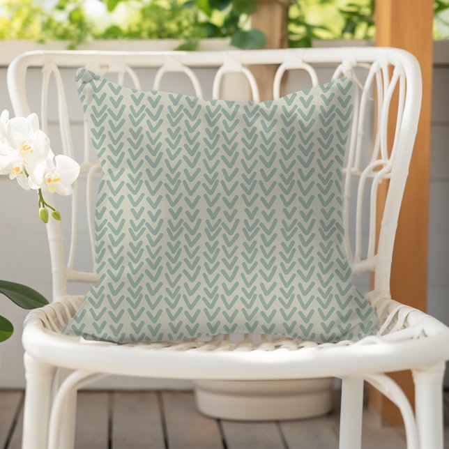 Moderne Boho V-patroon Zeeschuim Groen Beige Buitenkussen (Creator heeft geüpload)
