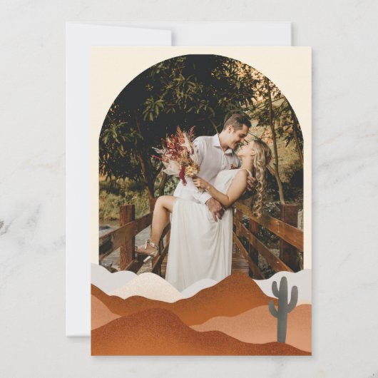 Moderne Boho woestijn berg bruiloft boog foto Kaart (Achterkant)