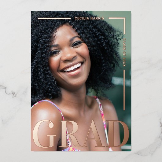 Moderne Bold Roos Gold Afstudeerder Folie Uitnodiging (Voorkant)