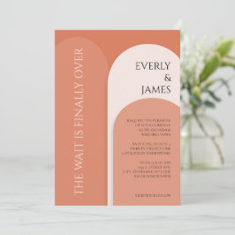 Moderne boog bruiloft uitnodiging in terracotta