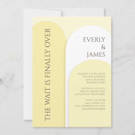 Moderne Boog Huwelijksuitnodiging in pastelgeel Kaart (Voorkant)
