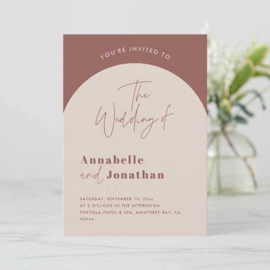 Moderne boogroestgroene scriptfotobruiloft kaart (Staand voorkant)