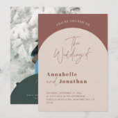 Moderne boogroestgroene scriptfotobruiloft kaart (Voorkant / Achterkant)