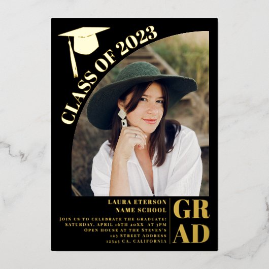 Moderne boogzwarte 5 foto's afstuderen folie uitnodiging (Voorkant)