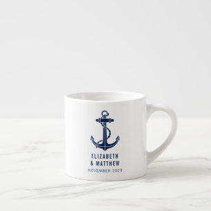 Moderne boot marineblauwe anker strand bruiloft op espresso kop