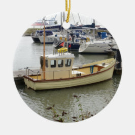 Moderne boot traditionele stijl keramisch ornament