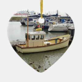 Moderne boot traditionele stijl keramisch ornament