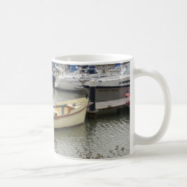 Moderne boot traditionele stijl koffiemok