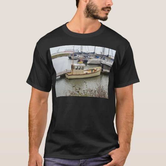 Moderne boot traditionele stijl t-shirt (Voorkant)