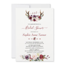 Moderne bordeaux-pluim bloemige herten bruidsdouch