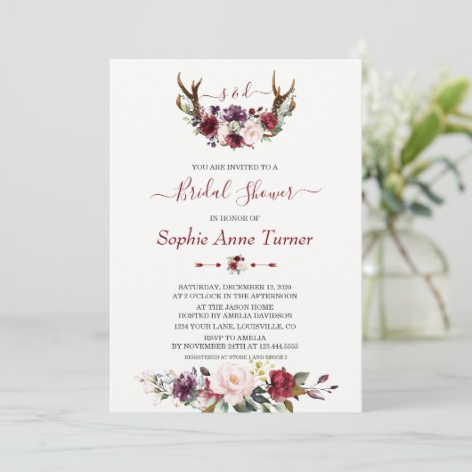 Moderne bordeaux-pluim bloemige herten bruidsdouch kaart (Staand voorkant)