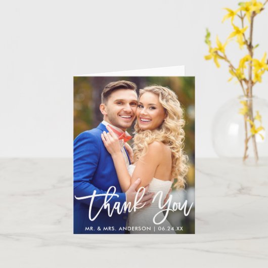 Moderne borstel script bruiloft foto dank u opmerk kaart (Gele Bloem)