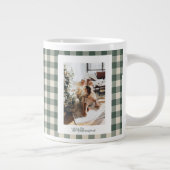 Moderne bosgroene geruite rustieke foto Kerst Grote Koffiekop (Rechts)