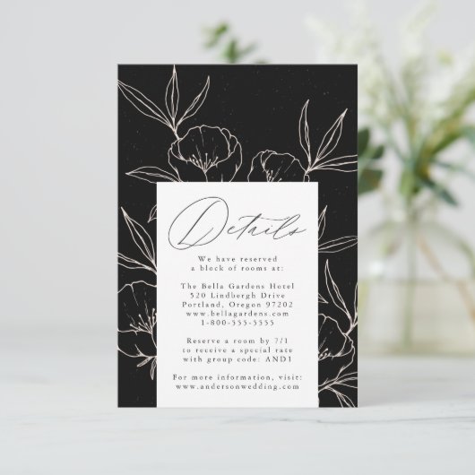 Moderne botanische bloemige zwarte huwelijksdetail informatiekaartje (Staand voorkant)