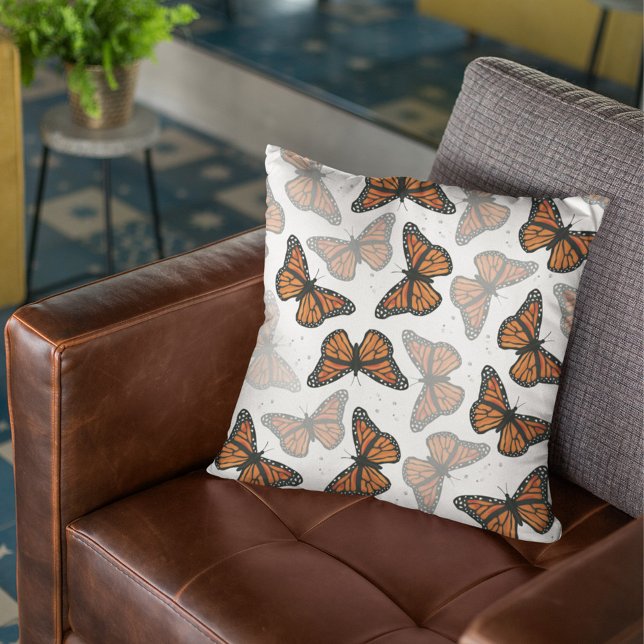 Moderne Botanische Vlinders Patroon Kussen (Monarch butterflies pattern throw pillow. )