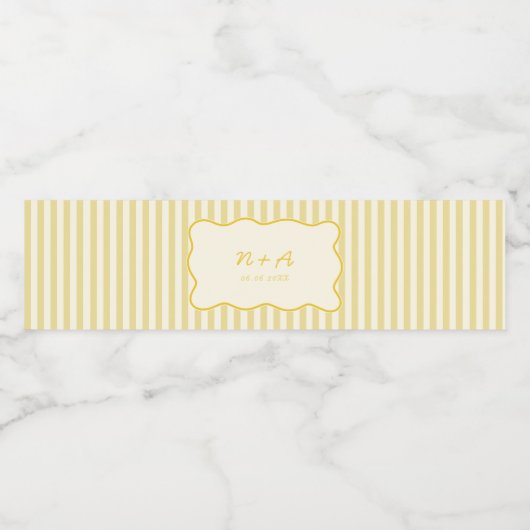 Moderne Boter Gele bruiloft Waterfles Etiket (Enkel label)