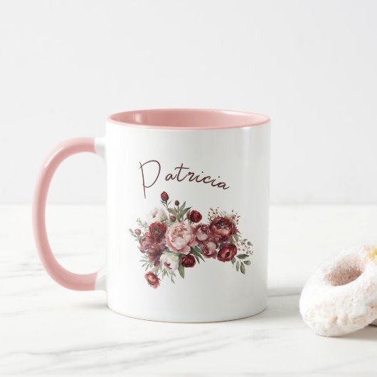Moderne Bourgogne Blush bloemen Mok (Met donut)