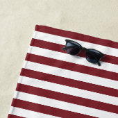 Moderne Bourgogne gestreept patroon naam Strandlaken (In situ)