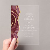 Moderne Bourgondische gouden agaat Elegante bruilo Acryl Uitnodigingen (Insitu (Draagbaar))