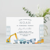 Moderne bouwplaats Vrachtwagen Verjaardag uitnodig Kaart (Staand voorkant)