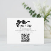 Moderne Bow RSVP kaart met QR code (Staand voorkant)