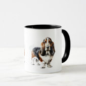 Moderne Browns / Black Basset Hound personaliseren Mok (Voorkant rechts)
