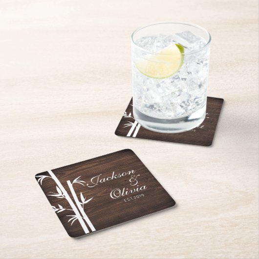 Moderne bruid en bruidegom aangepaste naam en datu kartonnen onderzetters (Insitu)