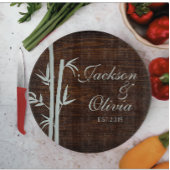 Moderne bruid en bruidegom aangepaste naam en datu snijplank