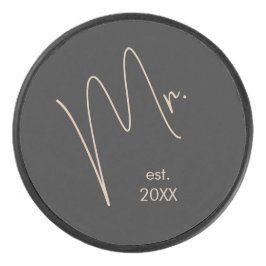 Moderne Bruidegom | Beige + Zwarte Script Hockey Puck