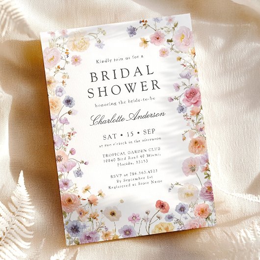 Moderne Bruidsuitnodiging met Wilde Bloemen Kaart