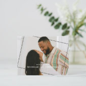 Moderne Bruiloft Bewaar de Datum Foto QR Code Briefkaart (Staand voorkant)