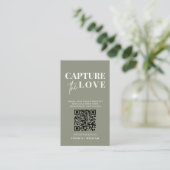 Moderne bruiloft Capture de liefde Qr Code Informatiekaartje (Staand voorkant)