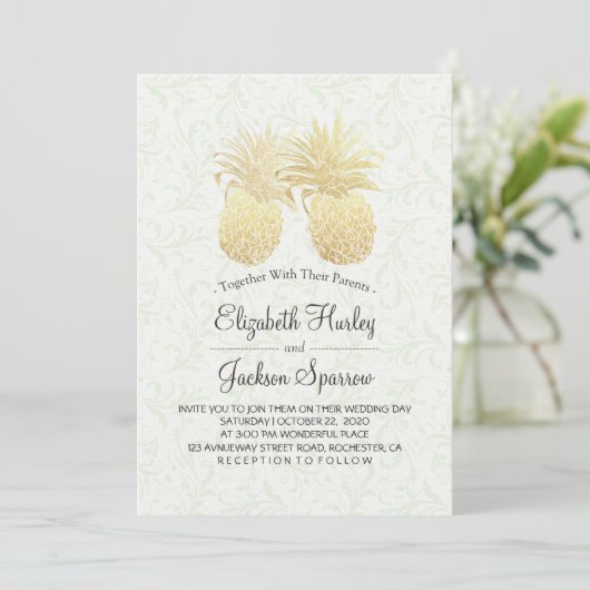 Moderne bruiloft Elegant Gold Foil Pineapple Coupl Kaart (Staand voorkant)