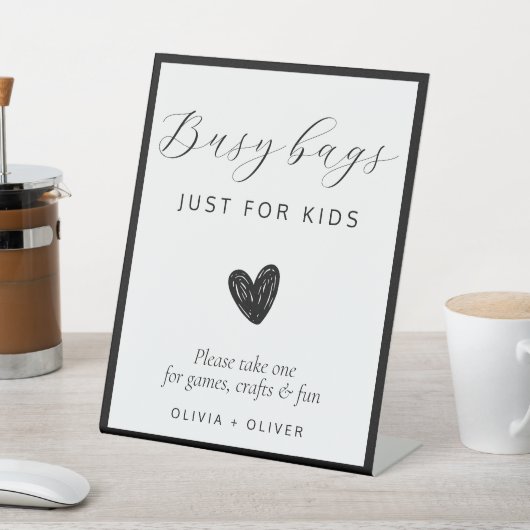 Moderne bruiloft kinder druk tas gebaar reclamebord met voetstuk (Insitu)