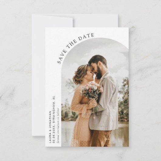 Moderne bruiloft met een boog, sla de datumkaart o save the date (Voorkant)
