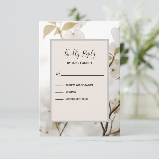 Moderne bruiloft RSVP Soft Floral hedendaags (Staand voorkant)