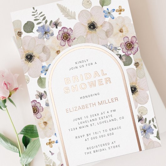 Moderne Bruiloftsshower met Bloemen Folie Uitnodiging