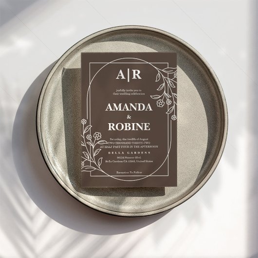 Moderne Bruine Bloemen Huwelijksuitnodiging Kaart