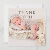 Moderne bruine script babyfoto bedankje bedankkaart (Voorkant)