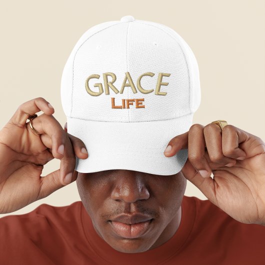 Moderne bruine typografie Grace Life Monogram Geborduurde Pet