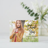 Moderne Brush Script Afstudeer Bedankt Zwart Briefkaart (Staand voorkant)