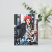 Moderne Brush Script Afstuderen Party Foto Uitnodiging Briefkaart (Staand voorkant)