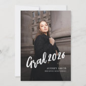 Moderne Brush Script Grad Foto Afstuderen Aankondiging (Voorkant)