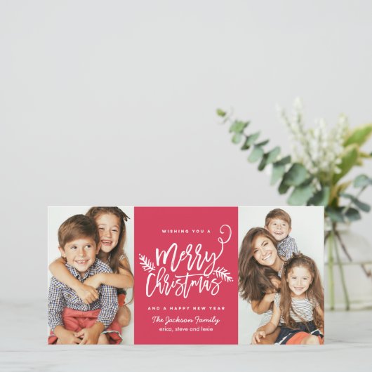 Moderne Brush Script Kerstvakantie 2-foto Rood Feestdagenkaart (Staand voorkant)